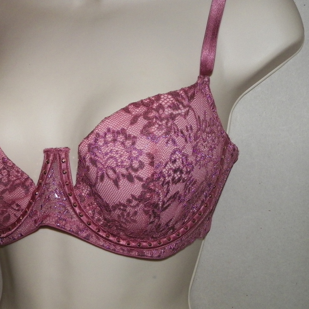 Victoria's Secret Very Sexy Bra - Picture 2 of 3